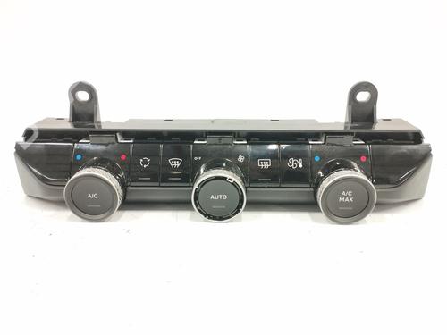 Used Climate control CITROËN C4 III (BA_, BB_, BC_) 1.2 PureTech 130 (BAHNSA, BAHNSB) (130 hp) 12442413