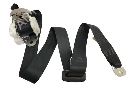 Used Rear left seatbelt TOYOTA COROLLA Verso (ZER_, ZZE12_, R1_) 2.2 D-4D (AUR10_, AUR10R) (177 hp) 17521710