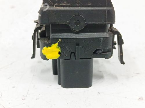 Left front window switch RENAULT MASTER III Bus (JV) 2.3 dCi 145 FWD (JV0F, JV0S, JV0T) | BP31194276I27