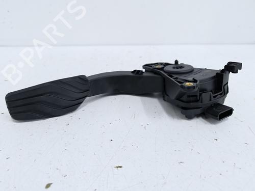pedal-renault-clio-v-b7_-2019-40447305 main image