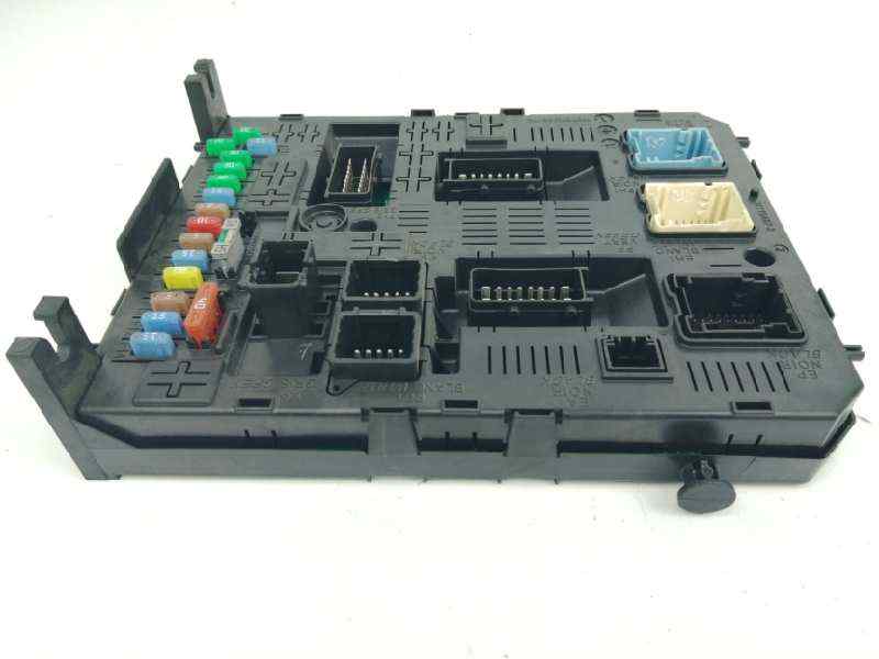 Fuse box PEUGEOT 407 (6D_) 2.0 HDi 135 (6DRHRH, 6DRHRE, 6DRHRG, 6DRHRJ