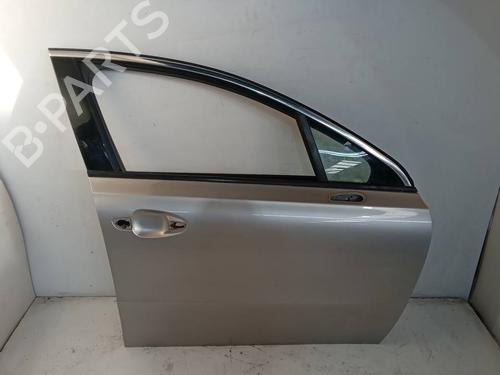 Used Right front door Right front door 38951877 38951877