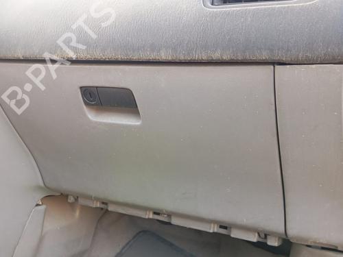 Used Glove box NISSAN PRIMERA Hatchback (P11) 2.0 16V (140 hp) 12284399