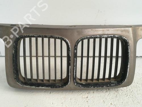 Grille BMW 5 (E39)  | BP9350256C40 