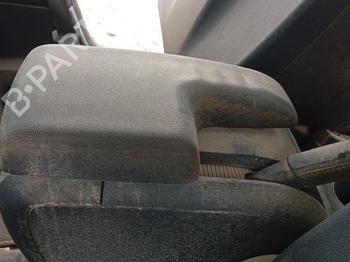 Used Armrest / Center console MERCEDES-BENZ A-CLASS (W169) A 180 CDI (169.007, 169.307) (109 hp) 24366408