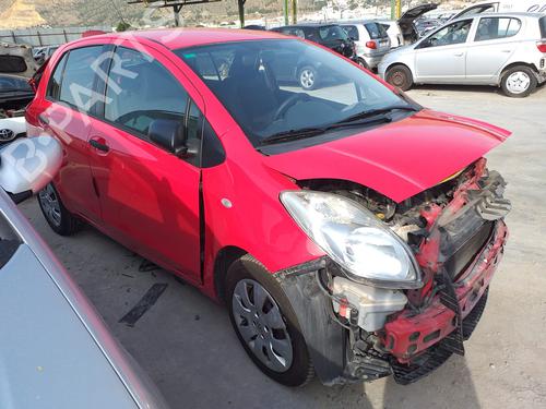 Høyre bak lås TOYOTA YARIS (_P9_) 1.4 D-4D (NLP90_, NLP90R) (90 hp) 12285861