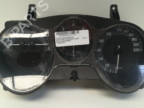 Used Instrument cluster SEAT LEON (1P1) [2005-2013]  13240771