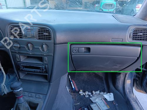 Used Glove box VOLVO V40 Estate (645) 1.8 (115 hp) 29124743