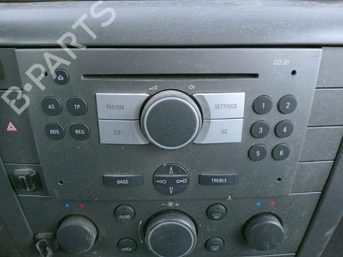 Bilradio OPEL SIGNUM Hatchback (Z03) 1.9 CDTI (F48) (150 hp) 12295210
