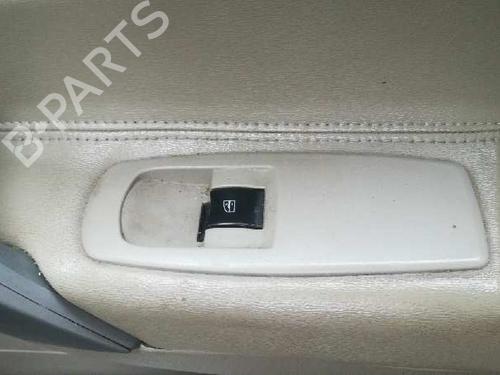 Used Right front window switch RENAULT KOLEOS I (HY_) 2.0 dCi (HY0K) (150 hp) 9353706