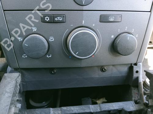 AC-Styringsenhed/Manøvreenhed OPEL ASTRA H Estate (A04) 1.7 CDTI (L35) (101 hp) 24893716