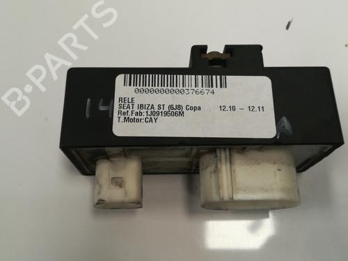Used Electronic module SEAT IBIZA IV ST (6J8, 6P8) 1.6 TDI (105 hp) 15650983