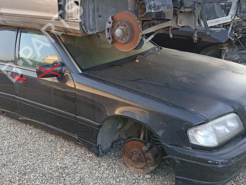 Used Right front door MERCEDES-BENZ C-CLASS (W202) [1993-2000]  24447649