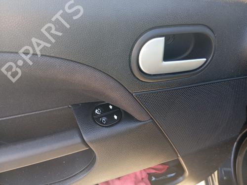 Used Left front window switch FORD FIESTA V (JH_, JD_) 1.4 TDCi (68 hp) 22925308