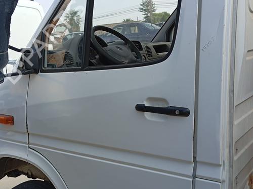 Front left lock MERCEDES-BENZ SPRINTER 4-t Platform/Chassis (B904) 413 CDI BP27657981C98