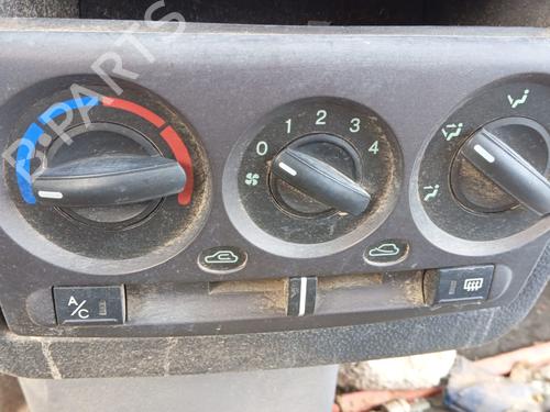 AC Styreenhet / Manøvreringsenhet HYUNDAI GETZ (TB) 1.1 (63 hp) 12274604
