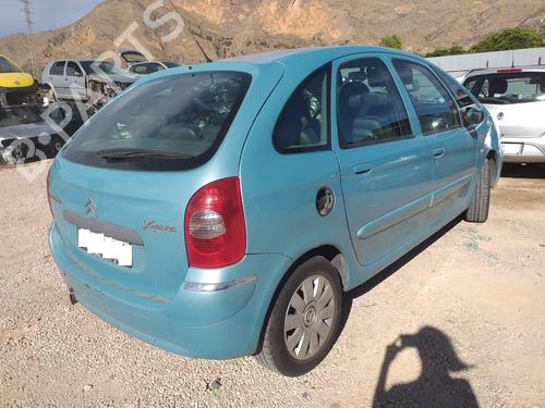 Left front fog light CITROËN XSARA PICASSO (N68) 2.0 HDi | BP15824434C30 