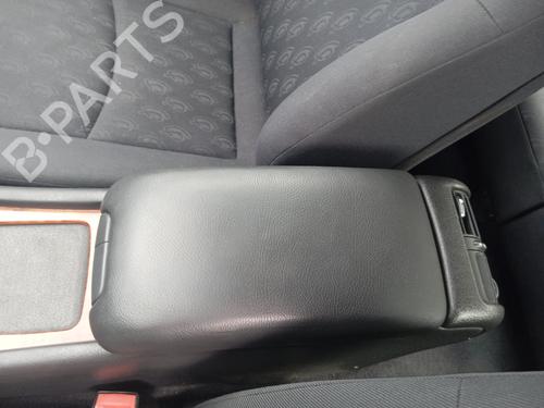 Used Armrest / Center console MERCEDES-BENZ C-CLASS (W203) C 200 CDI (203.004) (116 hp) 25903264