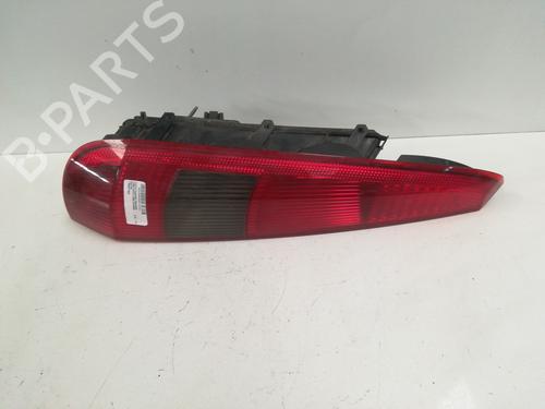 Używane Lampa tylna lewa FORD FIESTA V (JH_, JD_) 1.4 TDCi (68 hp) 9355109
