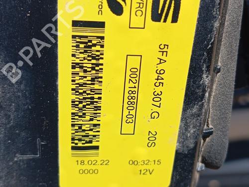 rear-center-light-cupra-leon-kl1-ku1-kug-2020-27923893 main image