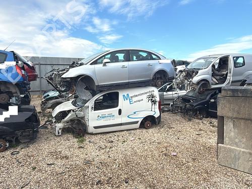 Left taillight CITROËN C4 I Saloon 1.6 HDi | BP31946668C34