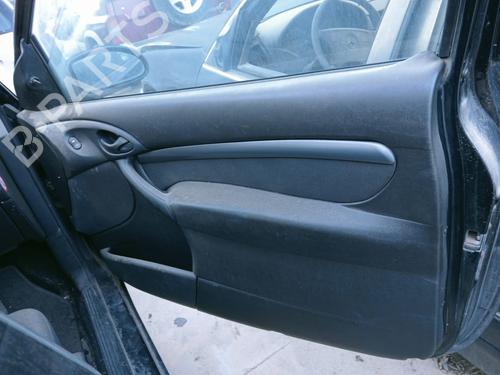 Used Front right interior door handle FORD FOCUS I Saloon (DFW) 1.8 Turbo DI / TDDi (90 hp) 16229564