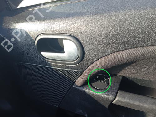 Used Right front window switch FORD FIESTA V (JH_, JD_) 1.4 TDCi (68 hp) 22925307