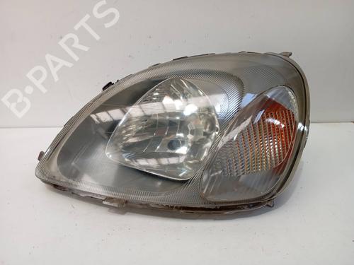 Venstre forlygte TOYOTA YARIS (_P1_) 1.3 (SCP12_, SCP13_, SCP12R, SCP13R) (87 hp) 31573332