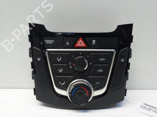 Used Climate control HYUNDAI i30 Estate (FD) 1.4 (109 hp) 23406061
