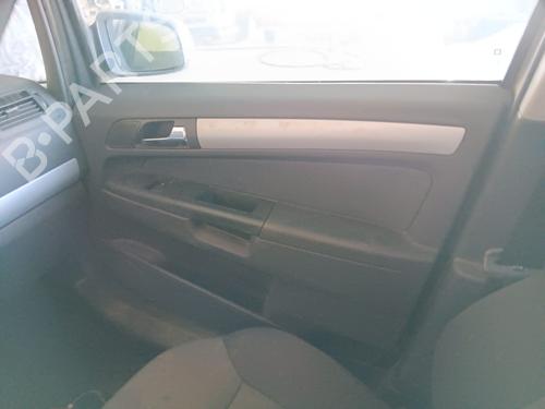 Used Front right panel OPEL ZAFIRA / ZAFIRA FAMILY B (A05) 1.9 CDTI (M75) (120 hp) 17230090