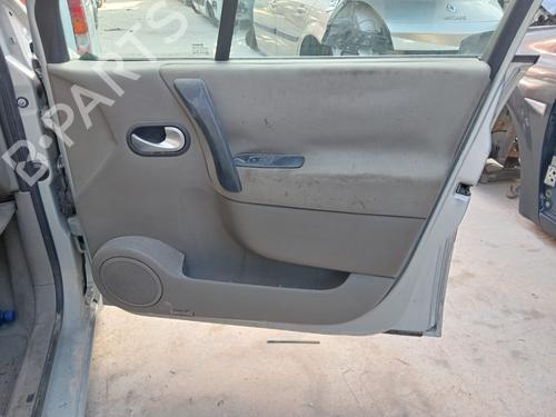 Used Right front window switch RENAULT SCÉNIC II (JM0/1_) [2003-2010]  25851698