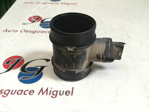 Used Mass air flow sensor HYUNDAI SANTA FÉ I (SM) 2.4 16V (146 hp) 9359236
