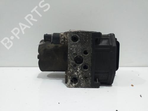 Used ABS pump TOYOTA AVENSIS Saloon (_T25_) 2.0 D-4D (CDT250_, CDT250R) (116 hp) 17589435