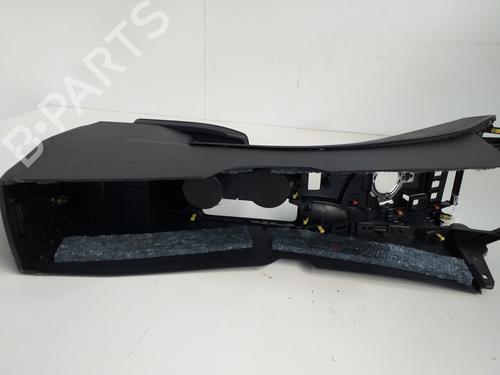 Armrest / Center console TOYOTA AURIS (_E18_) 1.8 Hybrid (ZWE186_, ZWE186R) | BP15417716I20 