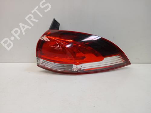 right-taillight-renault-clio-iv-bh_-2012-2013-2014-2015-2016-2017-2018-2019-2020-2021-36419270 main image