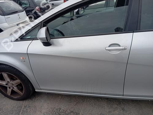 Front left exterior door handle SEAT LEON (1P1)  | BP20320499C128 