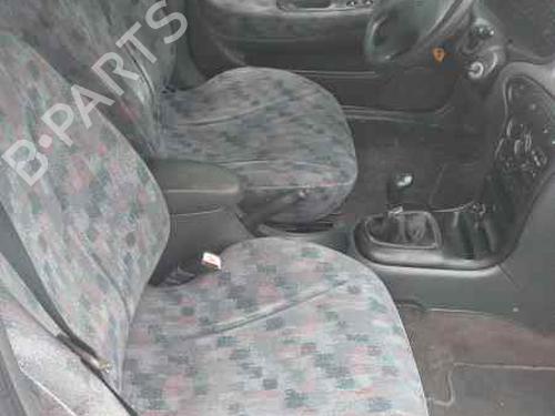 Used Left front seat HYUNDAI LANTRA II Estate (J-2) 1.8 16V (128 hp) 16226225