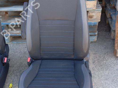 Used Left front seat Left front seat TOYOTA YARIS (_P13_) 1.5 Hybrid (NHP130_, NHP130) (101 hp) 33793301 33793301