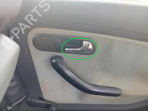 Høyre bak invendig håndtak SEAT CORDOBA (6L2) 1.9 SDI (64 hp) 28703052