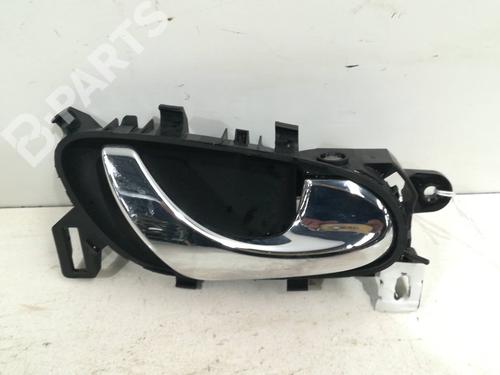 Used Front right interior door handle Front right interior door handle RENAULT KADJAR (HA_, HL_) 1.6 dCi 130 (HLA4) (130 hp) 9361409 9361409