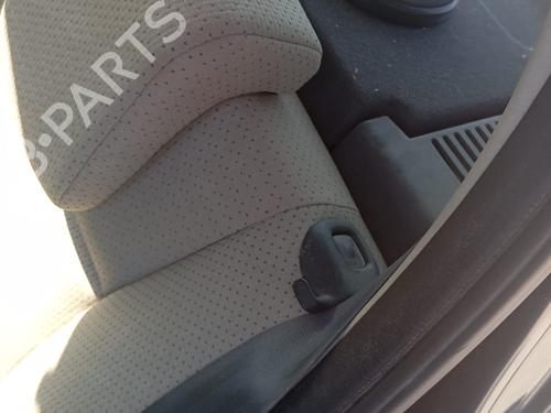Sikkerhetsbelte bak venstre RENAULT CLIO III (BR0/1, CR0/1) 1.2 16V (BR0R, BR1D, BR1L, CR0R) (65 hp) 24198381
