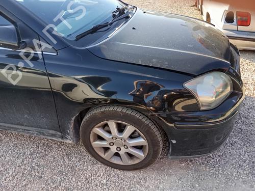 Used Right front fenders TOYOTA AVENSIS (_T25_) 2.2 D-4D (ADT251_, ADT251R) (150 hp) 28484334