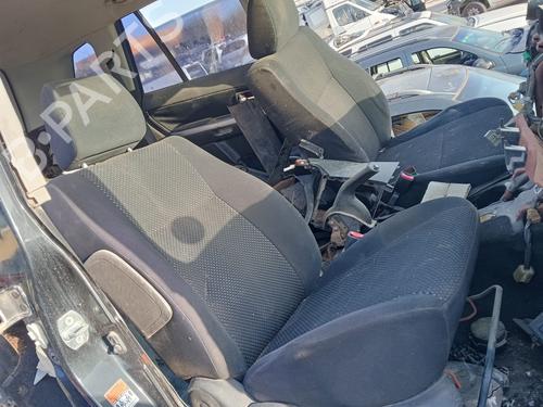 Used Right front seat SUZUKI GRAND VITARA II (JT, TE, TD) 1.9 DDiS All-wheel Drive (JT419, TD44, JB419WD, JB419XD,... (129 hp) 12289178