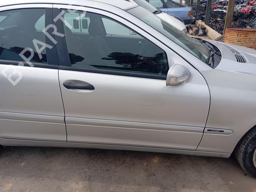 Used Front right lock MERCEDES-BENZ C-CLASS (W203) C 200 CDI (203.004) (116 hp) 25903269