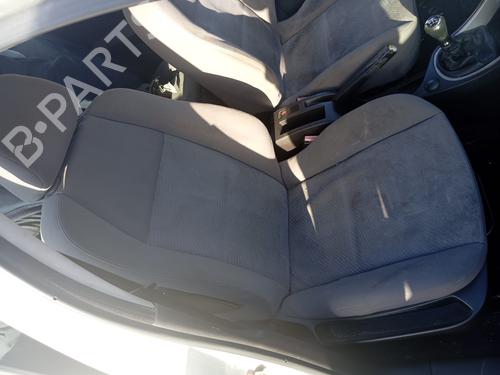Used Right front seat PEUGEOT 307 (3A/C) 1.6 16V (109 hp) 25334692