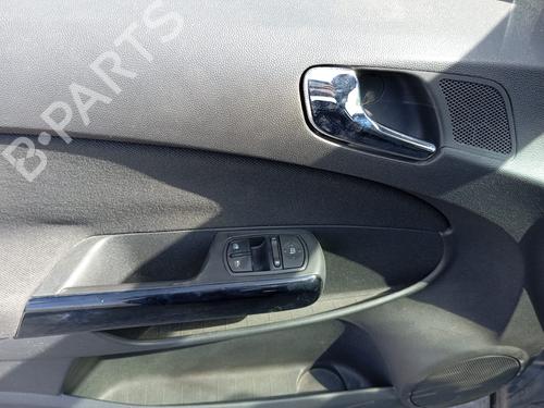 Used Left front window switch OPEL CORSA D (S07) [2006-2015]  19513536
