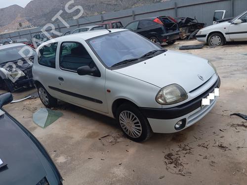 Używane Zamek drzwi przednich prawych RENAULT CLIO II (BB_, CB_) 1.2 (BB0A, BB0F, BB10, BB1K, BB28, BB2D, BB2H, CB0A,... (58 hp) 21286690