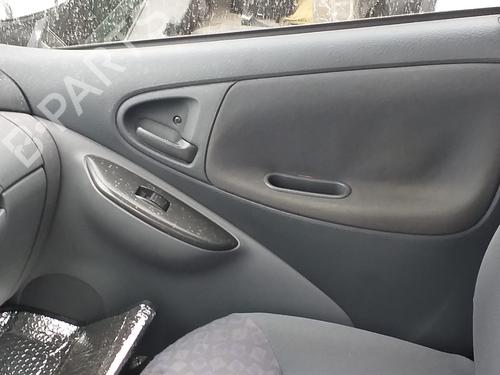 Høyre foran invendig håndtak TOYOTA YARIS (_P1_) 1.0 (SCP10_, SCP10R) (68 hp) 16230000