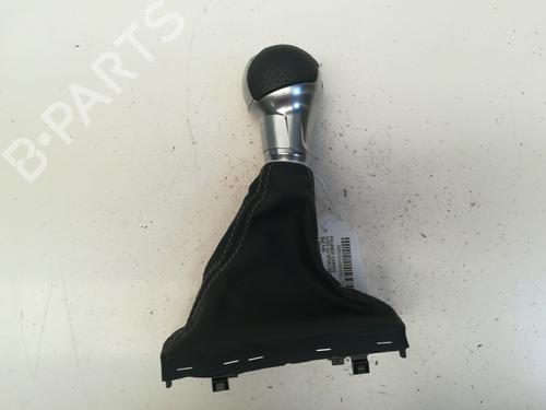 Used Gear lever AUDI A3 Sportback (8VA, 8VF) 30 TDI (115 hp) 9360283