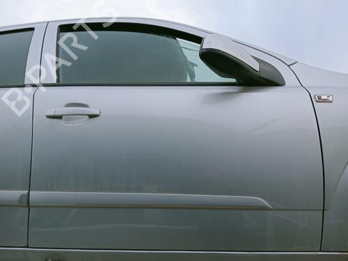 Używane Klamka zewnętrzna drzwi przednich prawych OPEL ASTRA H (A04) [2004-2014]  16231271